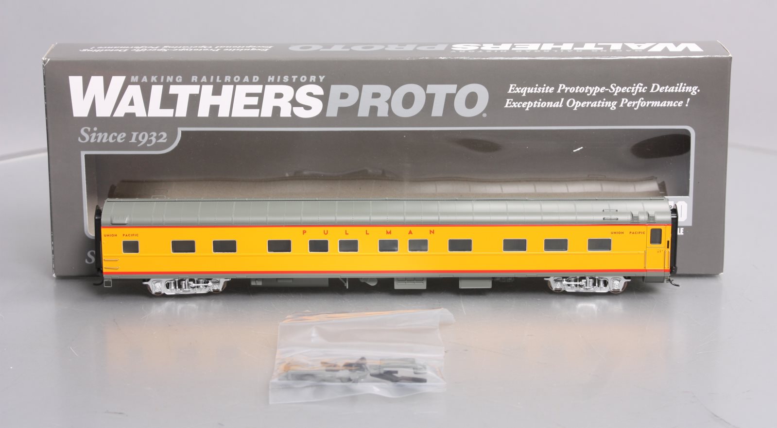 Walthers 920-9539 HO UP City of Los Angeles 85' Pullman-Standard 5-2-2 Sleeper