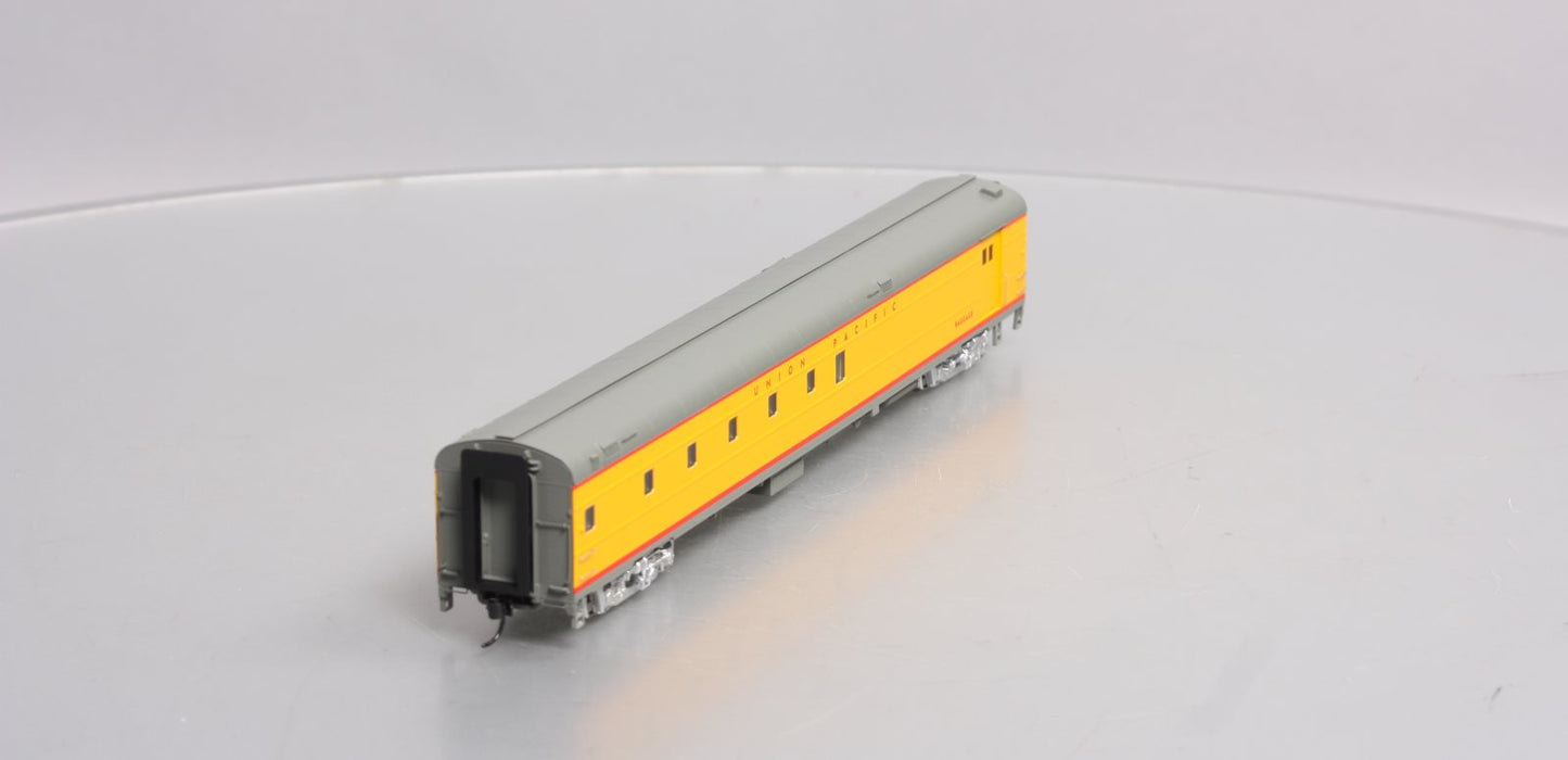 Walthers 920-9531 HO Scale Union Pacific 85' ACF Baggage-Dormitory Car