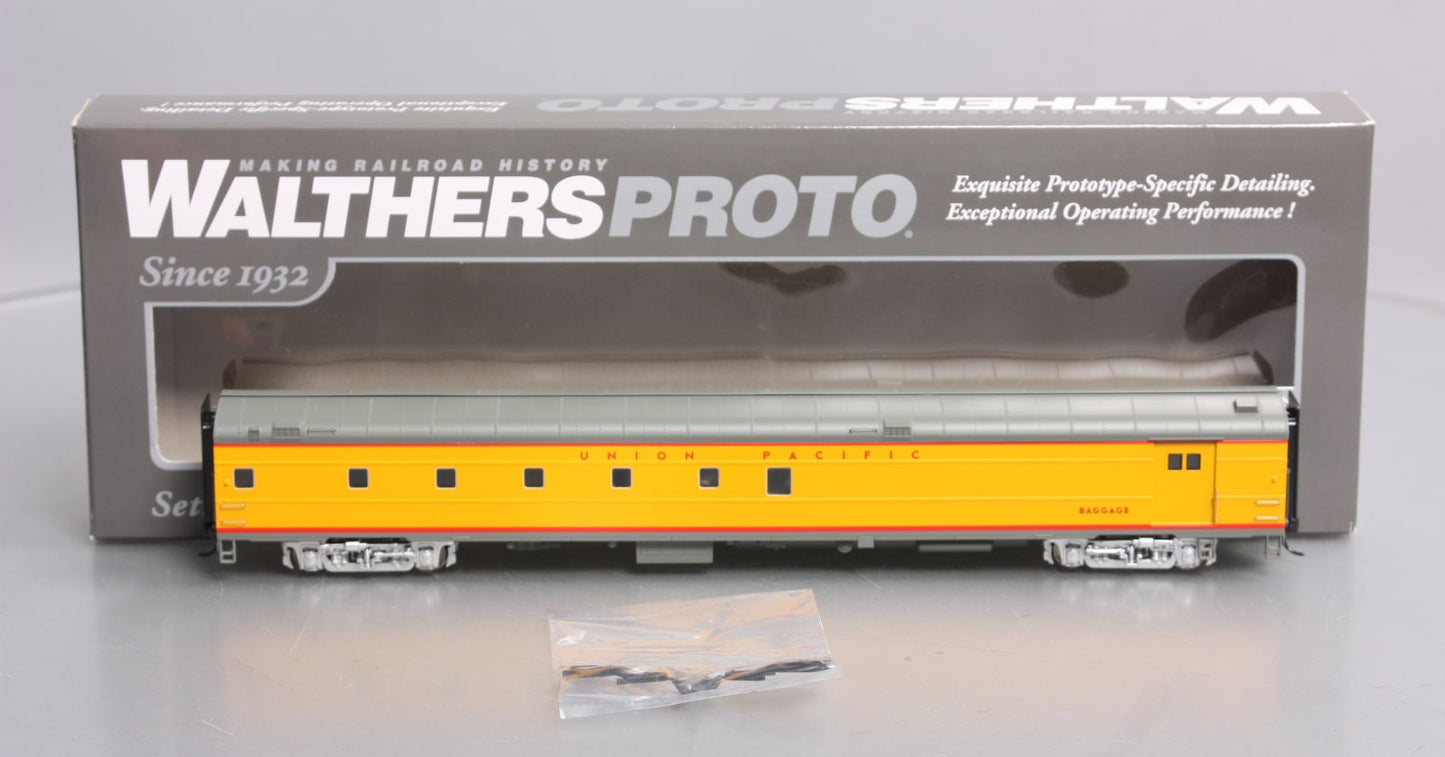 Walthers 920-9531 HO Scale Union Pacific 85' ACF Baggage-Dormitory Car