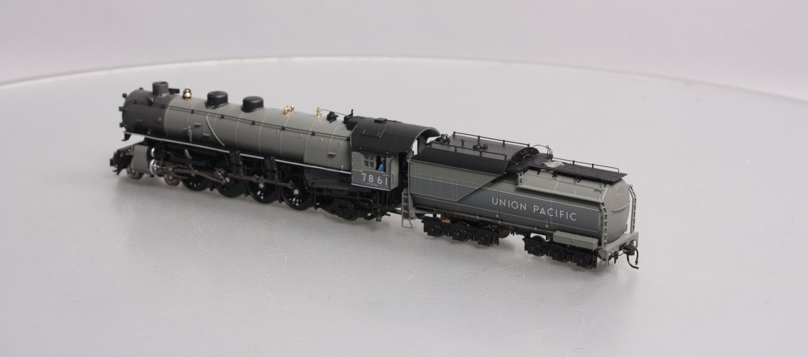 Broadway Limited 2205 HO UP Class MT-73 4-8-2 & Oil Tender w/DCC