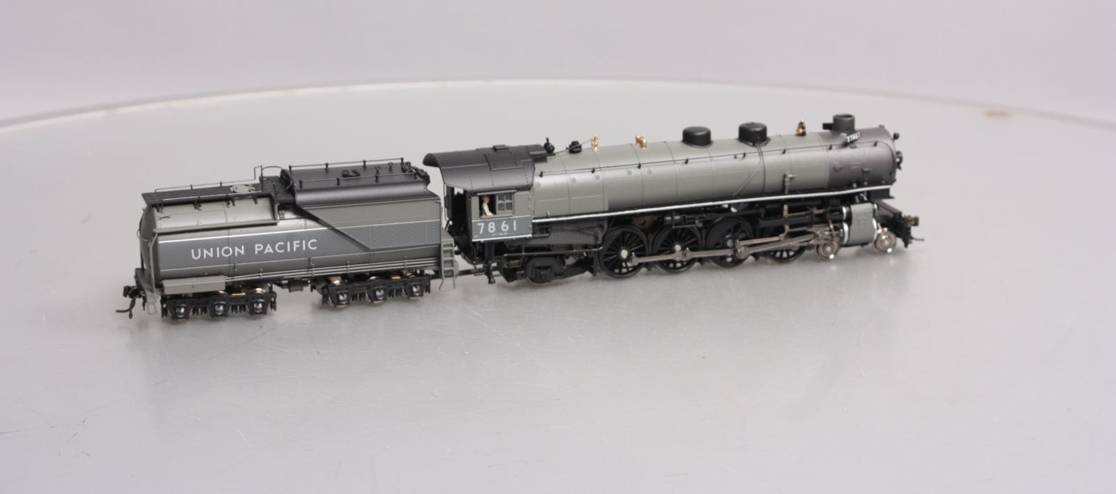 Broadway Limited 2205 HO UP Class MT-73 4-8-2 & Oil Tender w/DCC & Sound #7861