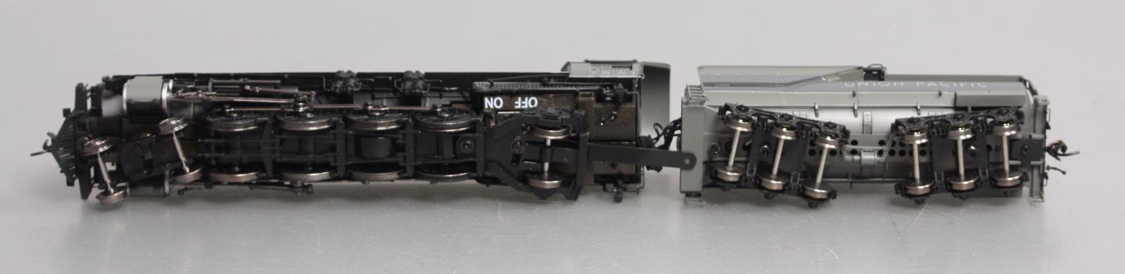 Broadway Limited 2205 HO UP Class MT-73 4-8-2 & Oil Tender w/DCC & Sound #7861