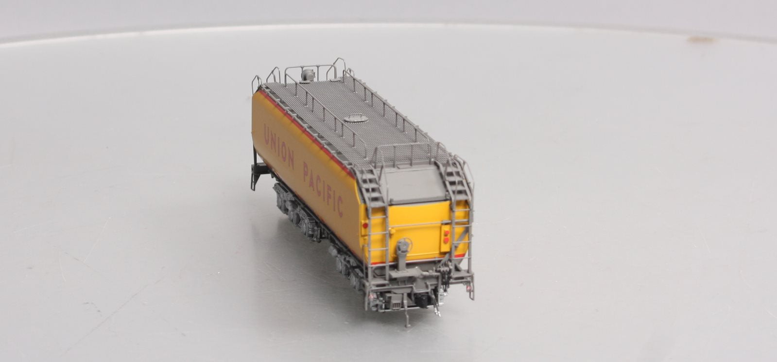 Scale Trains SXT30016 HO UP 24C Fuel Tender Un-Numbered