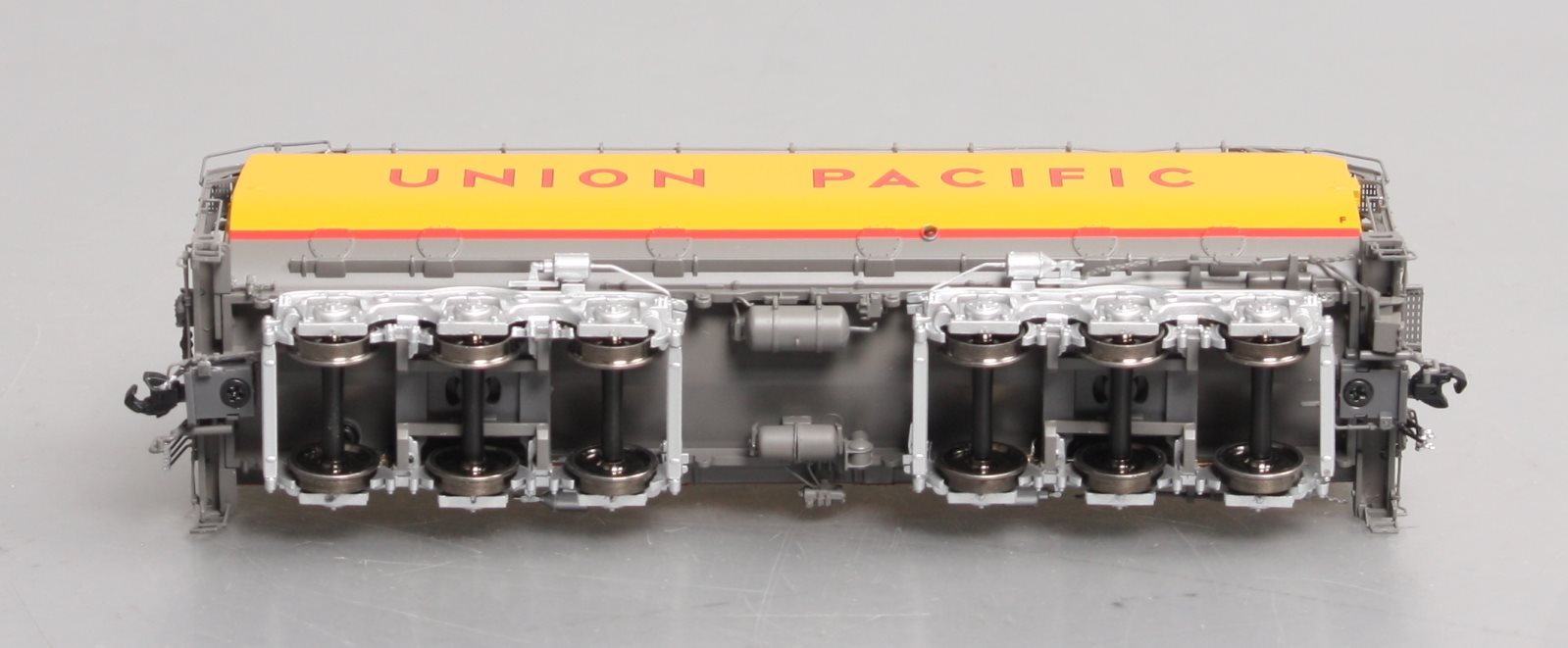 Scale Trains SXT30016 HO UP 24C Fuel Tender Un-Numbered