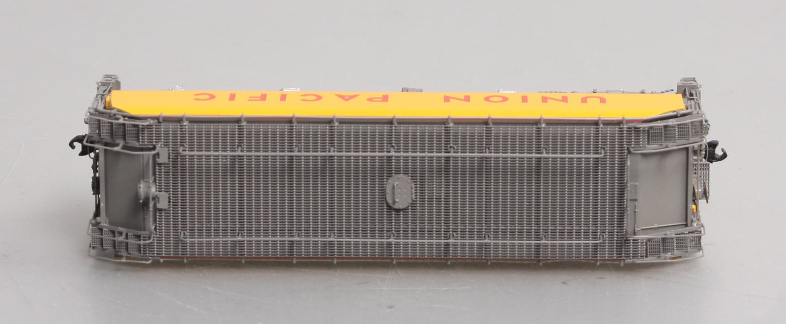 Scale Trains SXT30016 HO UP 24C Fuel Tender Un-Numbered