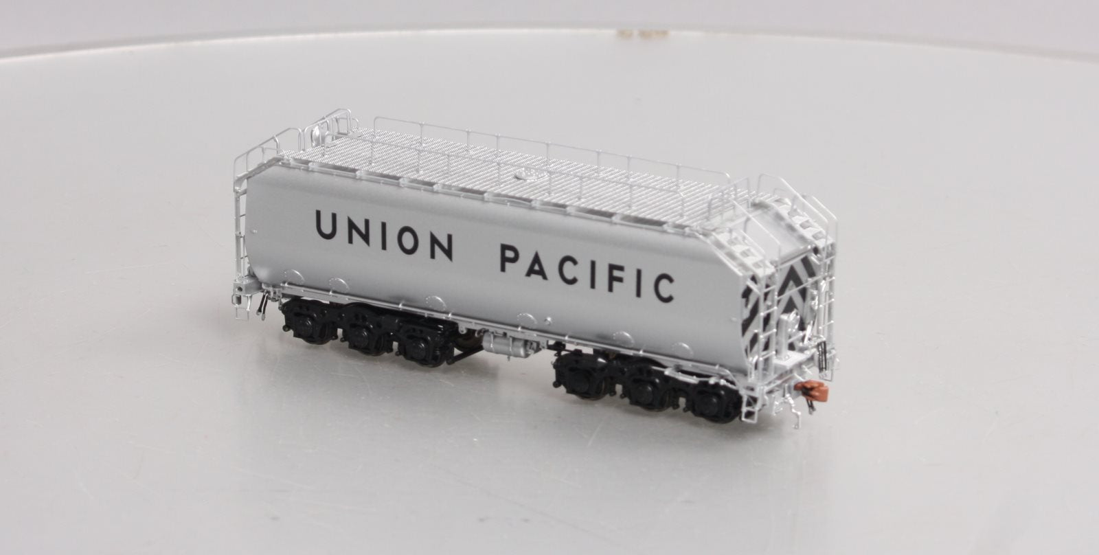 Scale Trains SXT32292 HO Scale UP 24C Un-Numbered Water Tank