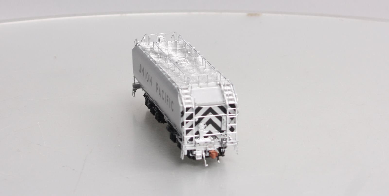 Scale Trains SXT32292 HO Scale UP 24C Un-Numbered Water Tank