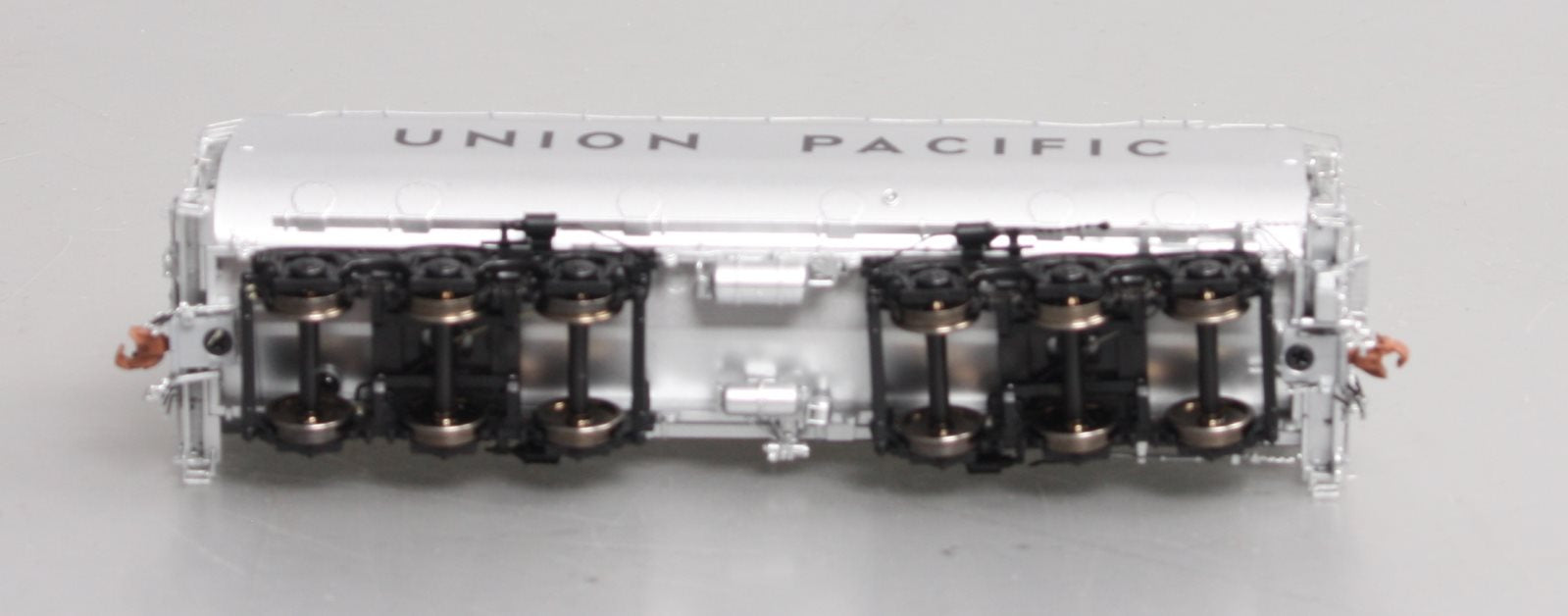 Scale Trains SXT32292 HO Scale UP 24C Un-Numbered Water Tank