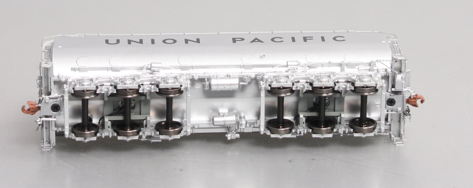 Scale Trains SXT32293 HO Scale UP 24C Un-Numbered Water Tank