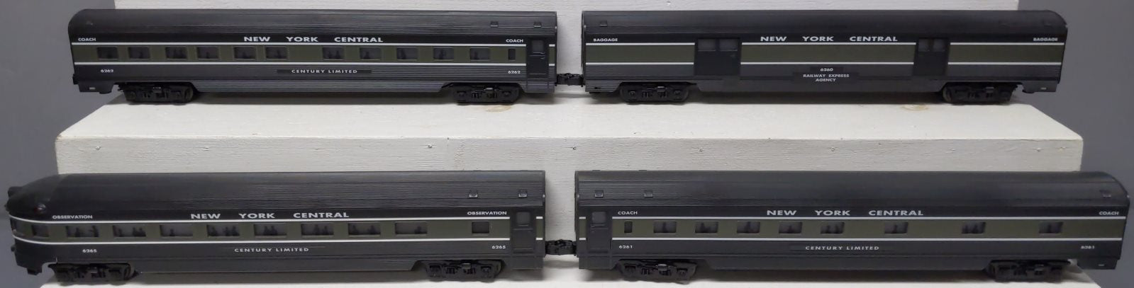 Williams 43158 O Gauge NYC 72 Ft. Streamline 4-Car Passenger Set LN/Box