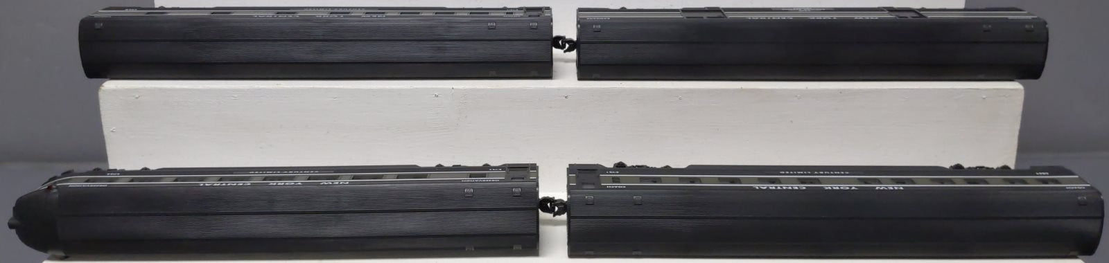 Williams 43158 O Gauge NYC 72 Ft. Streamline 4-Car Passenger Set LN/Box