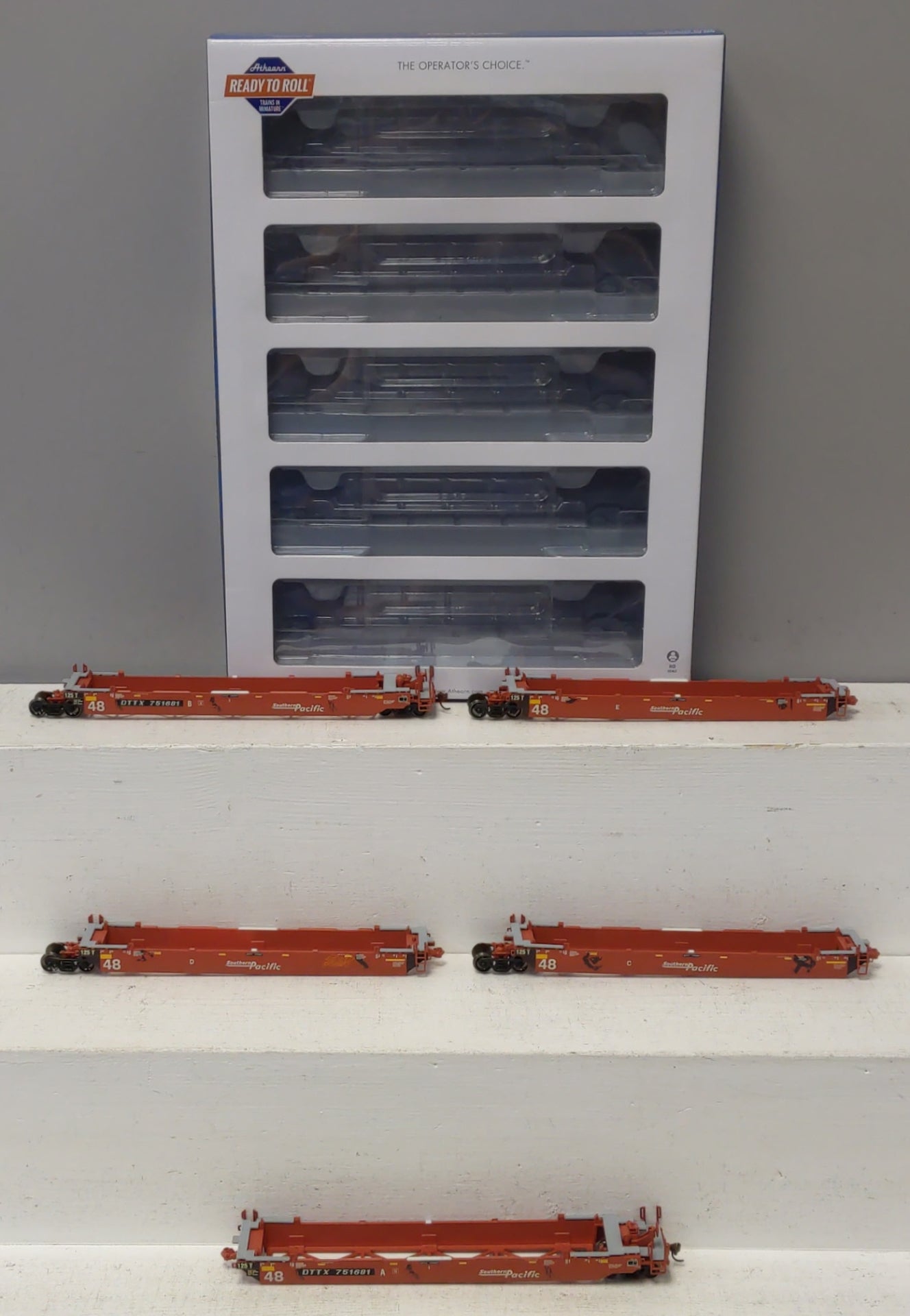 Athearn 15602 HO TTX/Patched Ex-SP Maxi III Well Car Ready-To-Run #751681 (5)