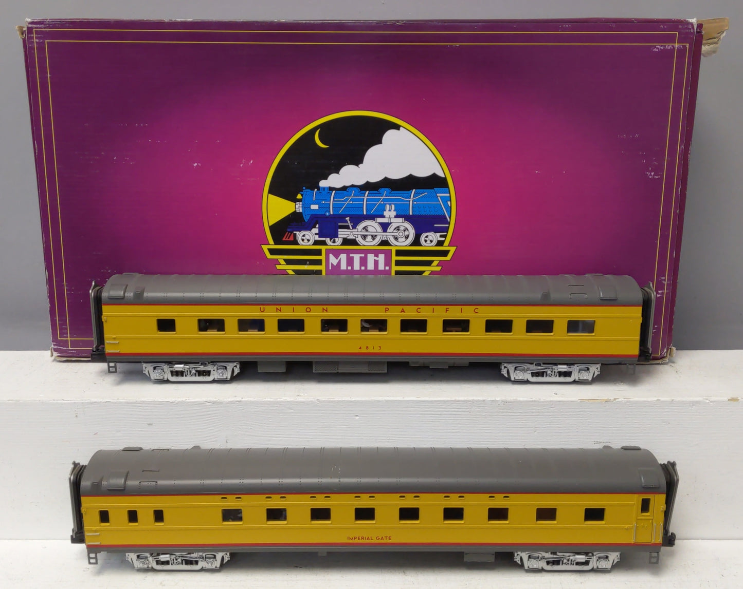 MTH 20-66246 O Union Pacific 70' ABS Slpr/Diner Passenger Car Set (Set of 2)