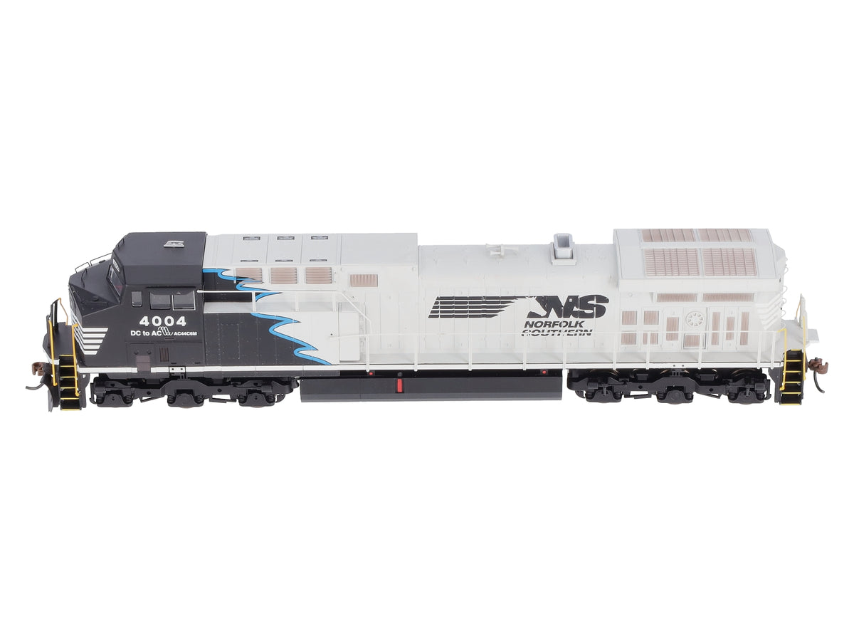 Roundhouse 97257 HO Norfolk Southern AC44C6M Diesel Locomotive #4004 NIB