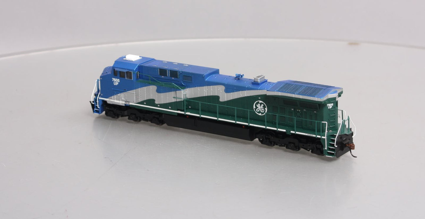 Athearn 78979 HO Scale Union Pacific Diesel Locomotive # 7605