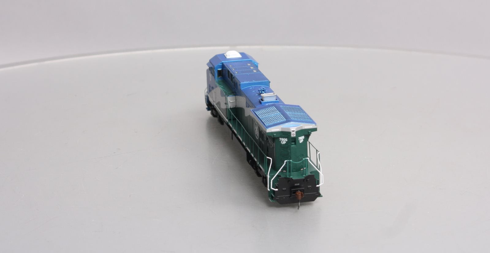 Athearn 78979 HO Scale Union Pacific Diesel Locomotive # 7605