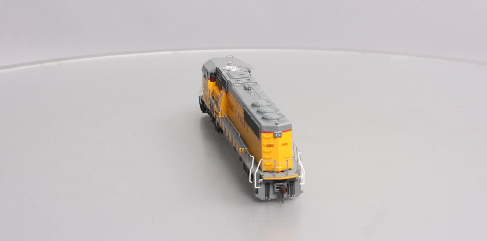 Athearn G67281 HO Union Pacific SD60M Diesel Locomotive #2500