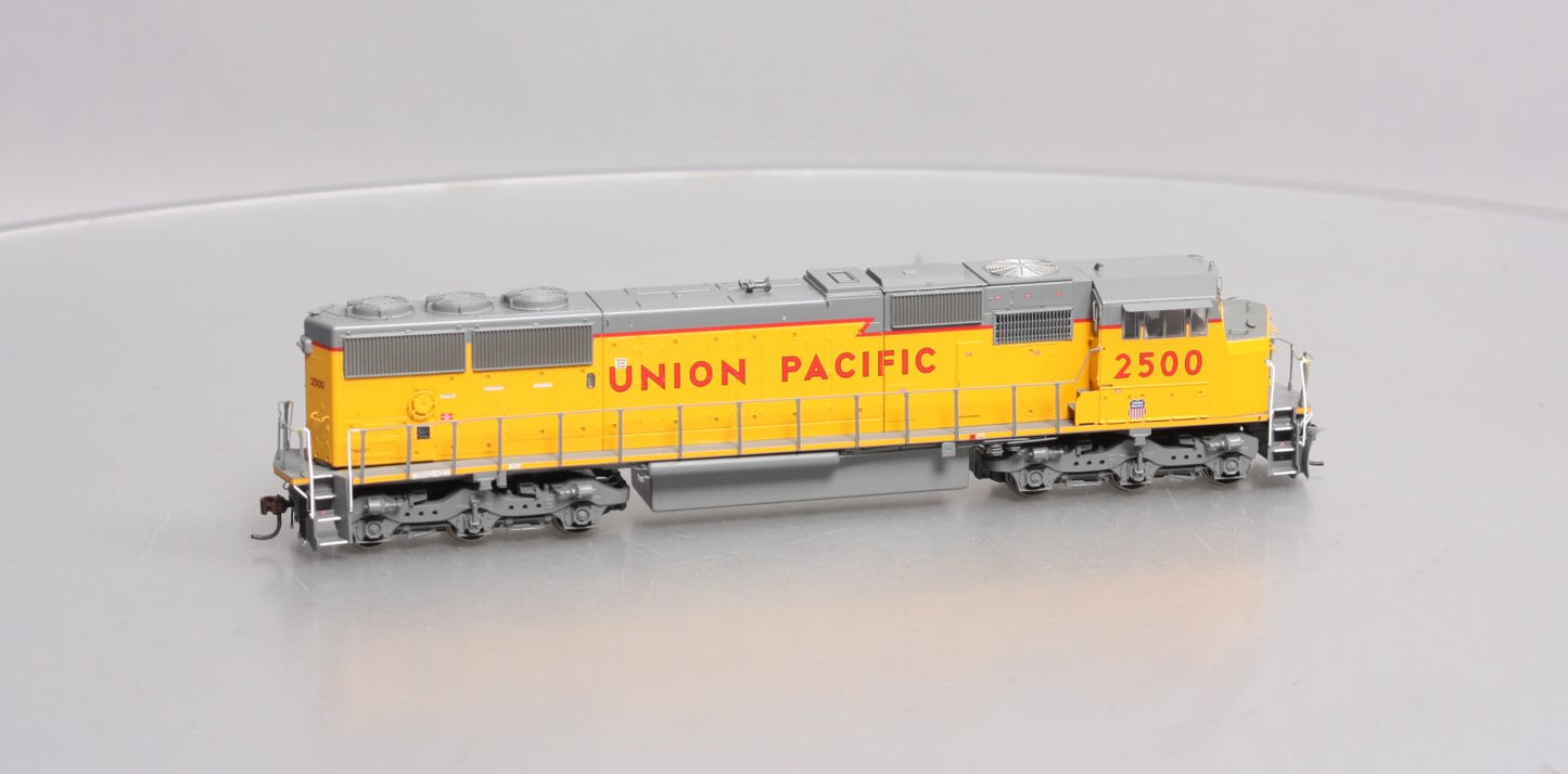 Athearn G67281 HO Union Pacific SD60M Diesel Locomotive #2500