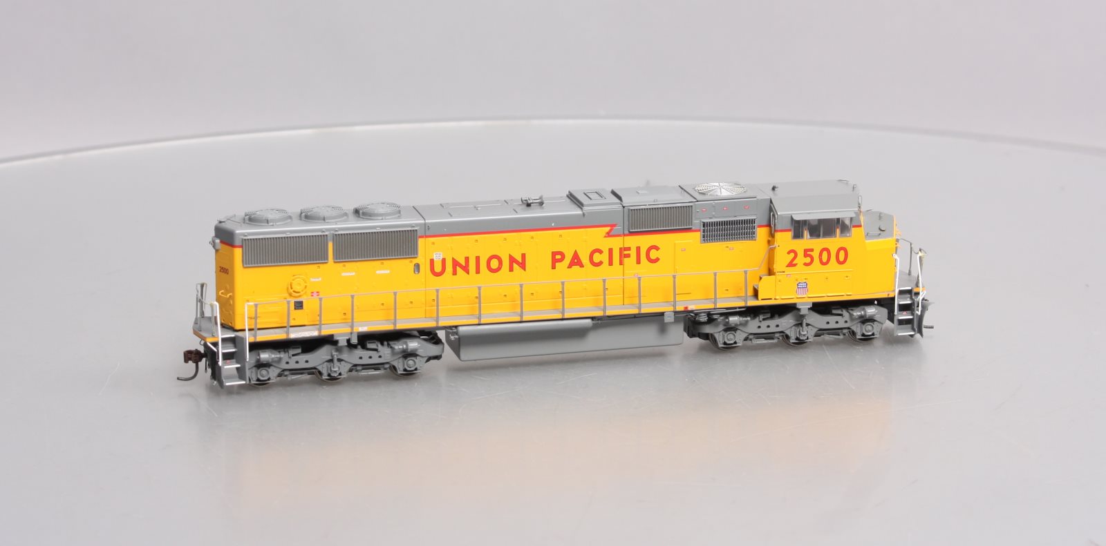 Athearn G67281 HO Union Pacific SD60M Diesel Locomotive #2500