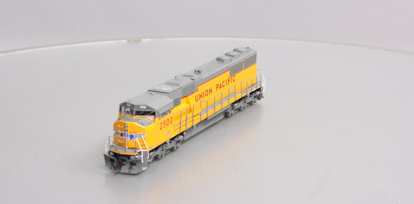 Athearn G67281 HO Union Pacific SD60M Diesel Locomotive #2500