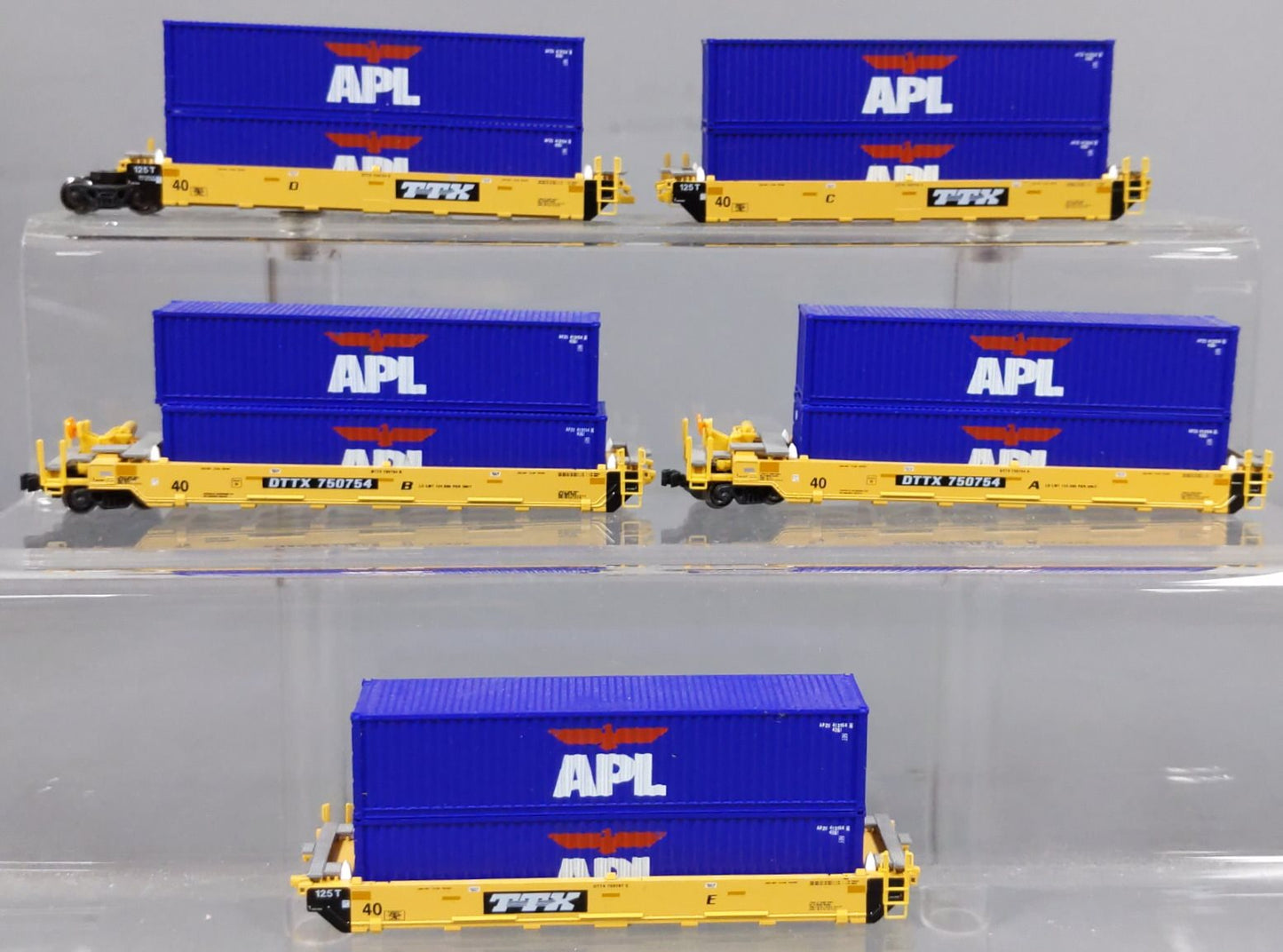 Kato 106-6140 N TTX Gunderson 5-Unit Stack Car w/40' APL Containers #75054