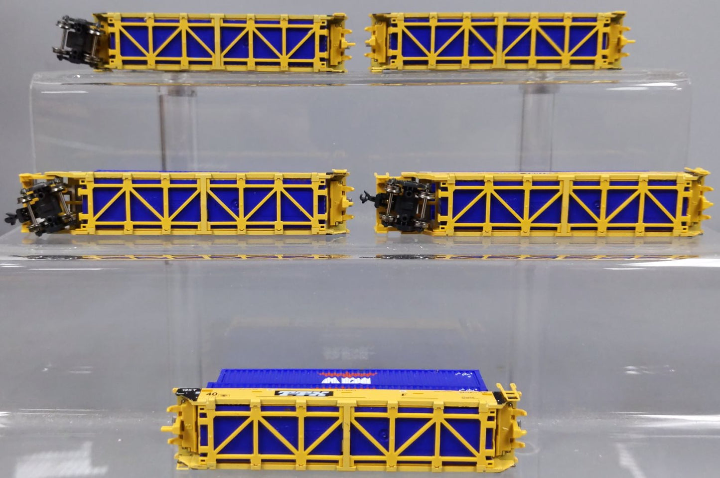 Kato 106-6140 N TTX Gunderson 5-Unit Stack Car w/40' APL Containers #75054