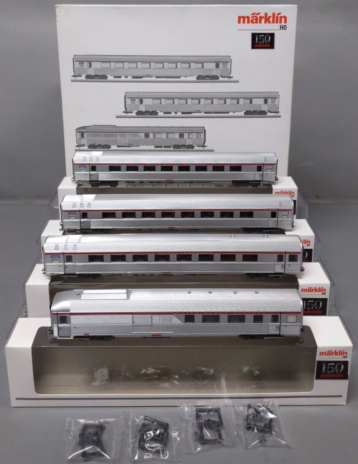 Marklin 41874 HO Scale SNCB/SNCF Tee Passenger Set