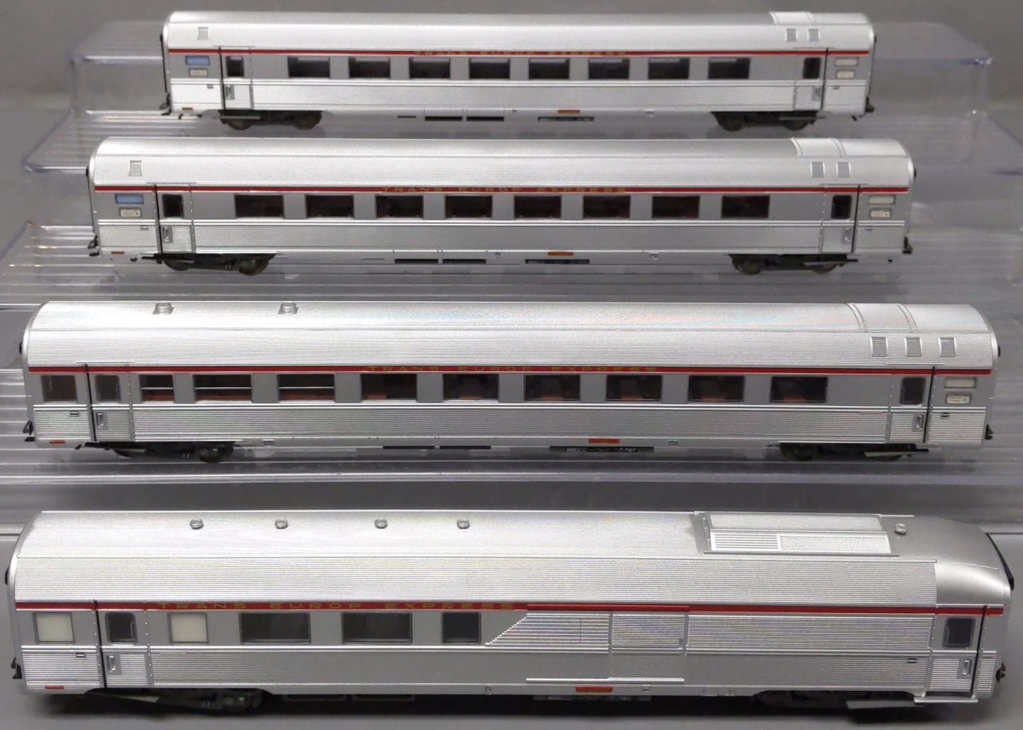 Marklin 41874 HO Scale SNCB/SNCF Tee Passenger Set