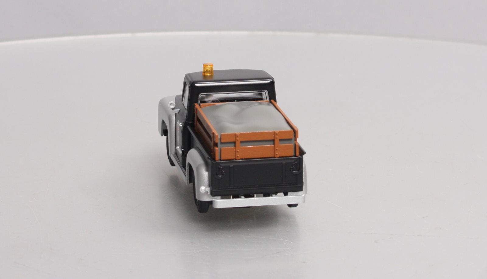 Lionel 6-39541 O Southern Pacific 1955 MOW Pickup Truck w/Railroad Wheels