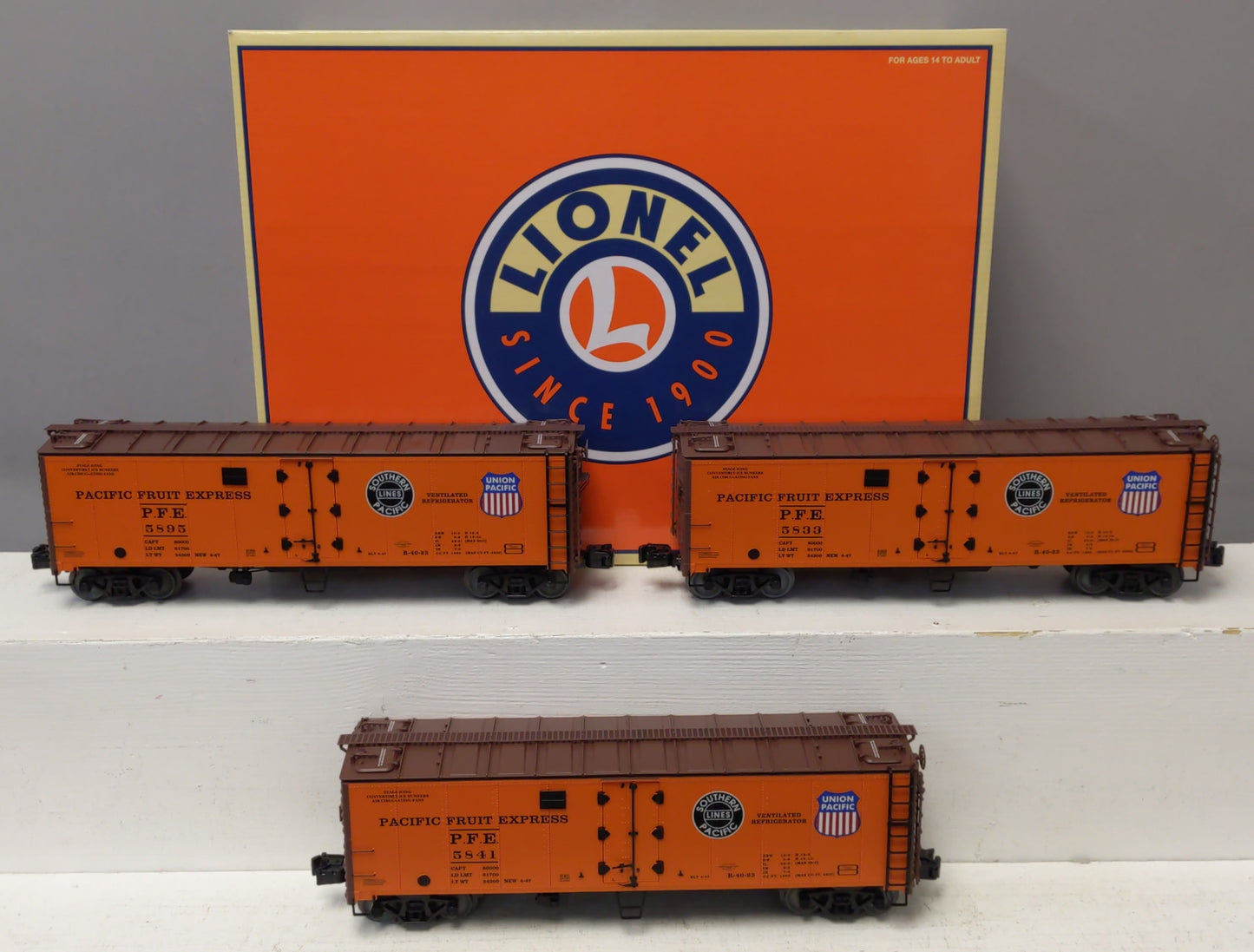 Lionel 6-81908 O Pacific Fruit Express Steel-Side 3-Car Reefer Set