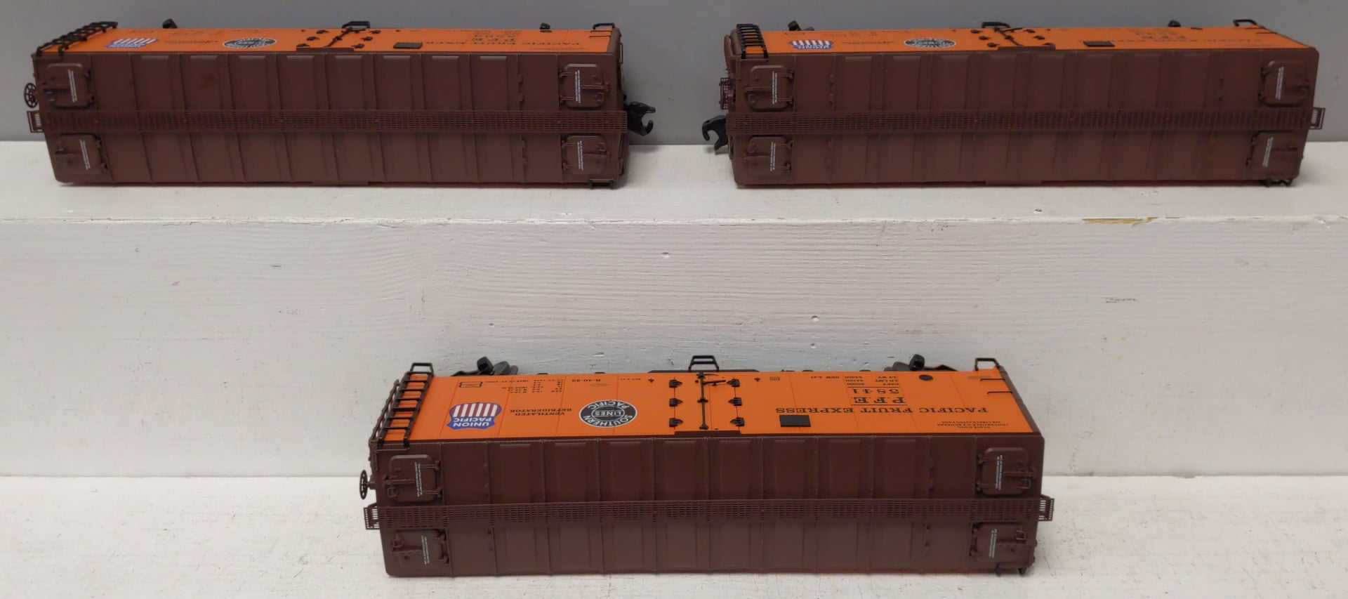 Lionel 6-81908 O Pacific Fruit Express Steel-Side 3-Car Reefer Set