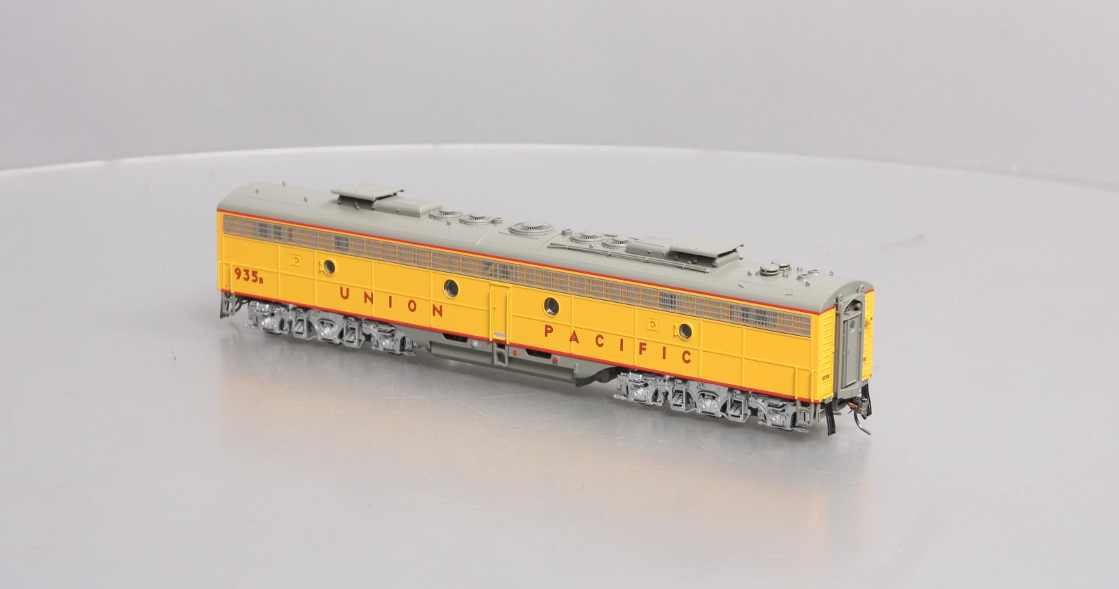 Rapido Trains 28042 HO UP EMD E8B Diesel Locomotive #935B