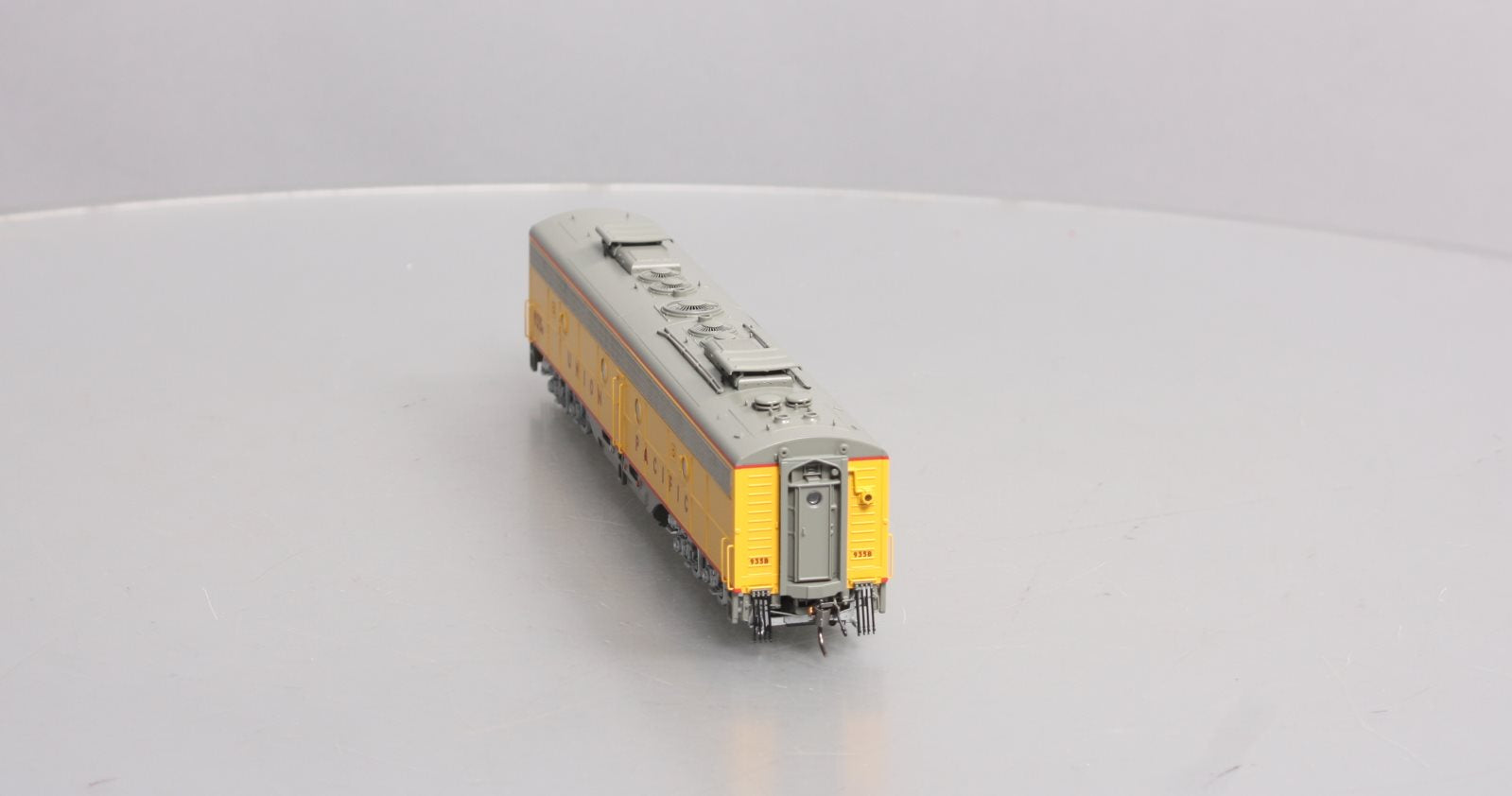 Rapido Trains 28042 HO UP EMD E8B Diesel Locomotive #935B