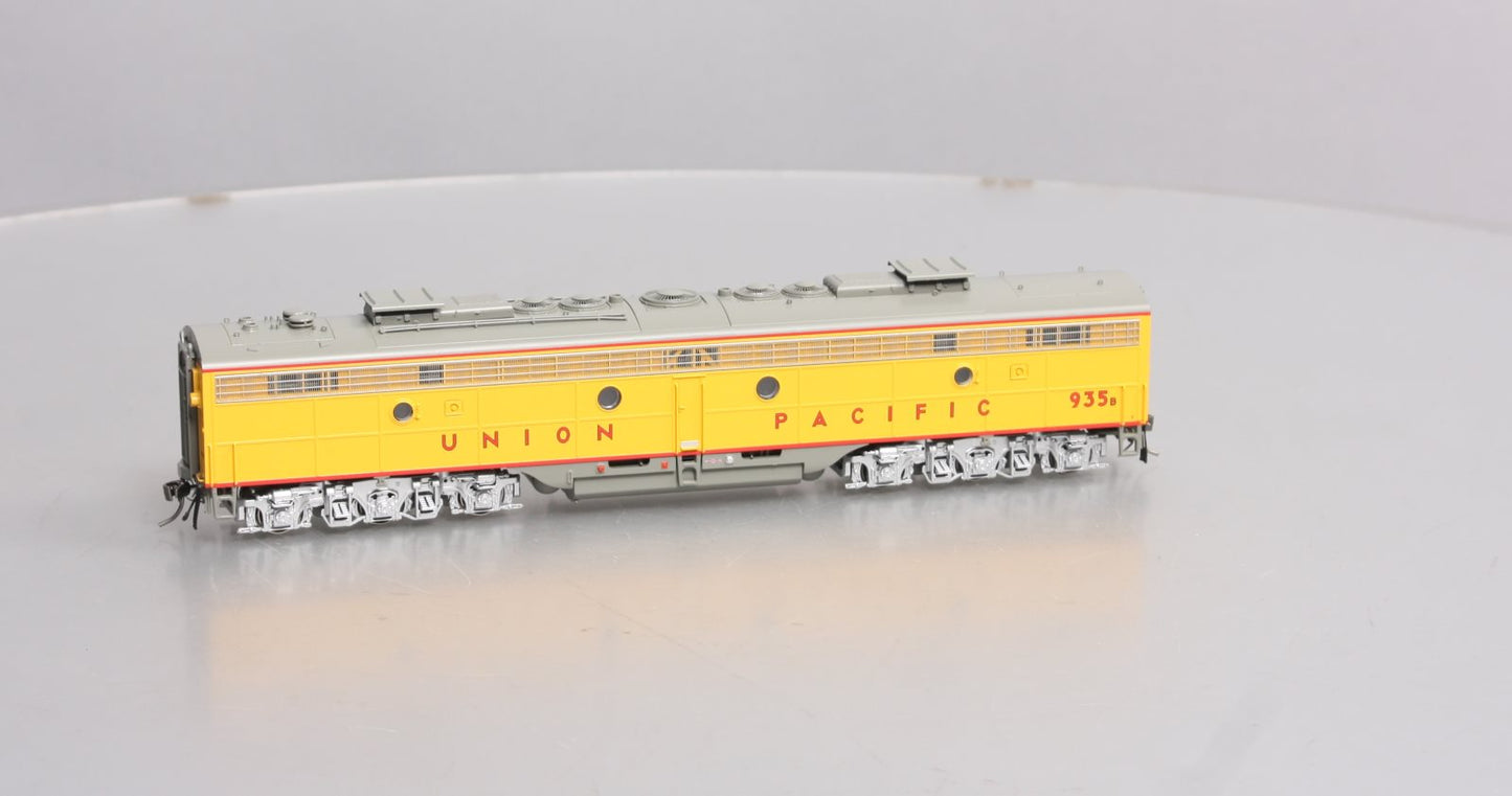 Rapido Trains 28042 HO UP EMD E8B Diesel Locomotive #935B