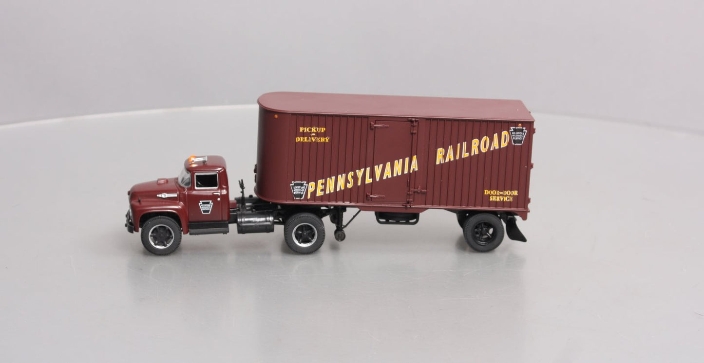 Lionel 6-37846 O Scale Pennsylvania RR "Pick-up and Delivery" Tractor-Trailer
