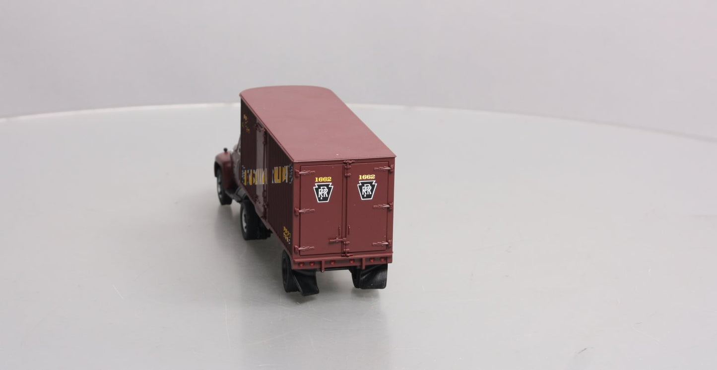 Lionel 6-37846 O Scale Pennsylvania RR "Pick-up and Delivery" Tractor-Trailer