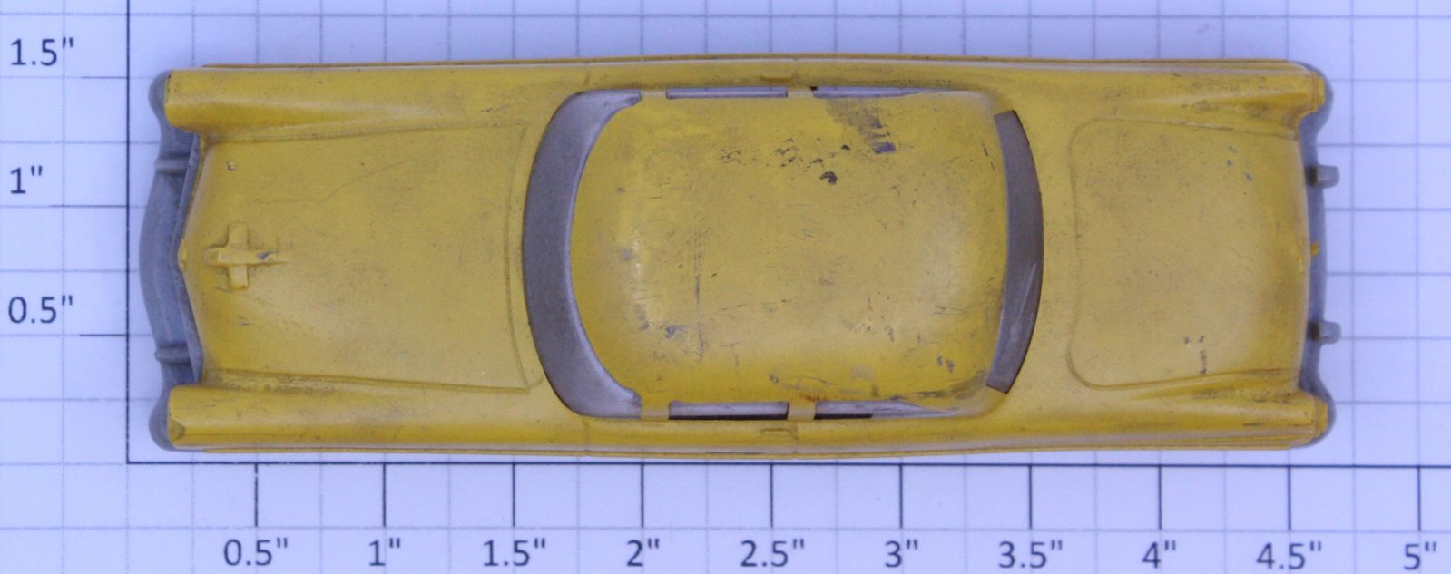 Lionel No. 0068-100 HO Gauge 1961 Yellow #7 Racing Stock Car with Gray Bumpers