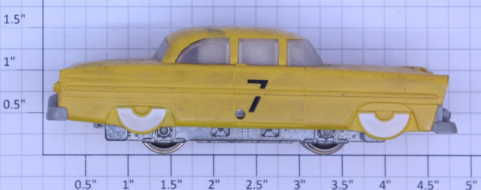 Lionel No. 0068-100 HO Gauge 1961 Yellow #7 Racing Stock Car with Gray Bumpers