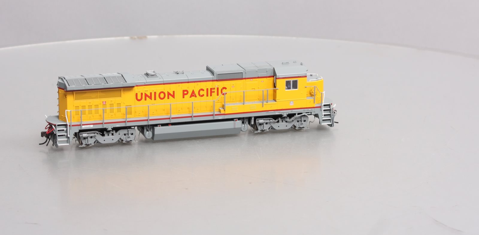 Atlas 7216 HO Union Pacific DASH 8-40B Diesel Locomotive