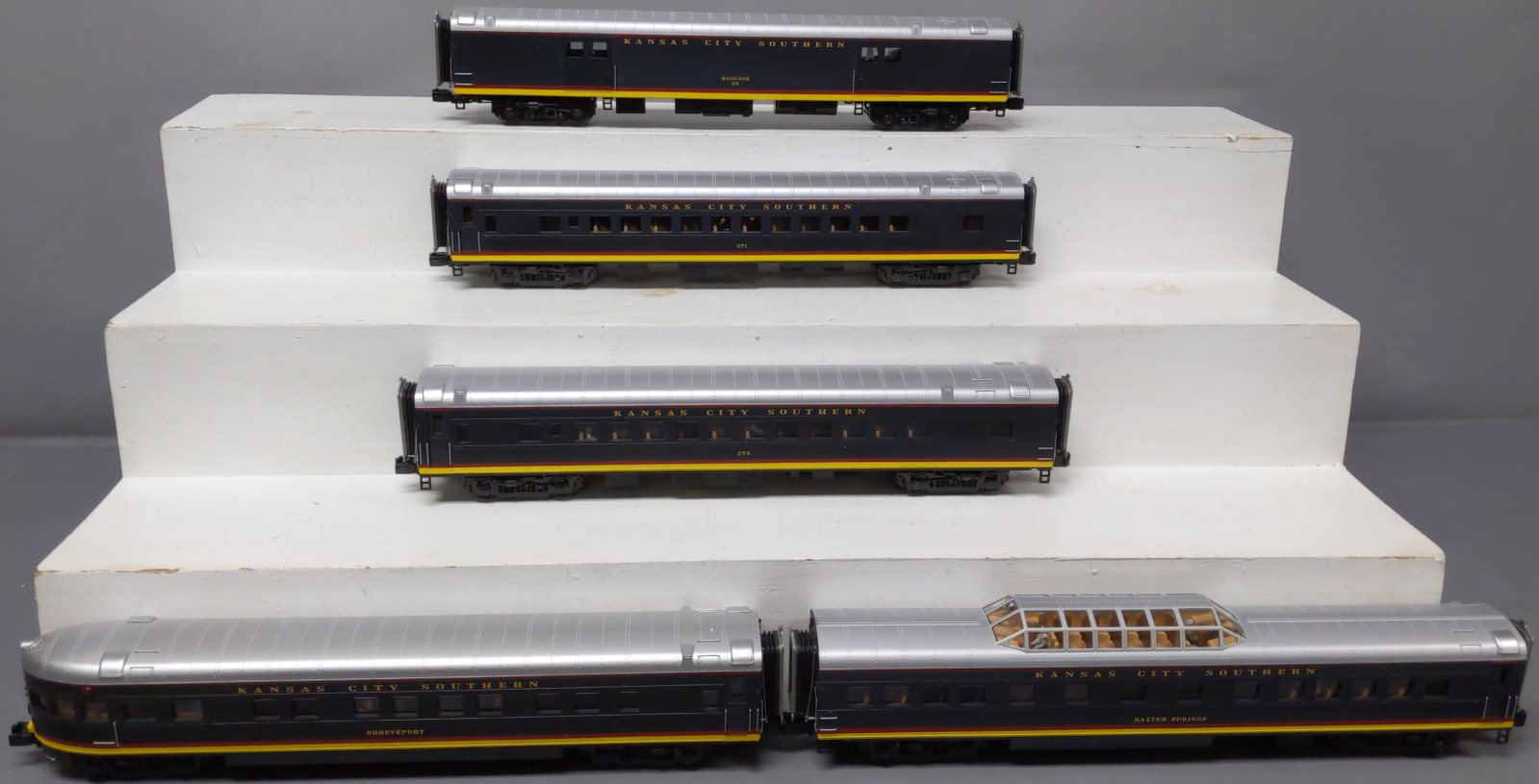 MTH 20-65222 O KCS 70' Streamlined ABS Passenger Car Set (Set of 5)