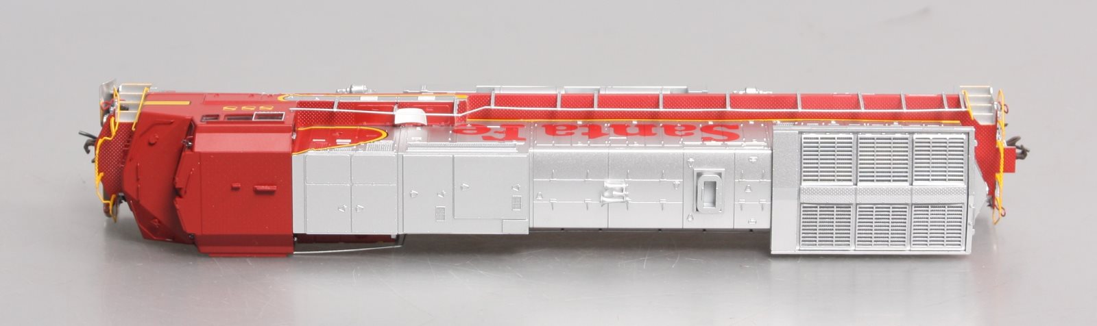 Atlas 10002280 HO Scale ATSF DASH 8-40CW Diesel Locomotive #888