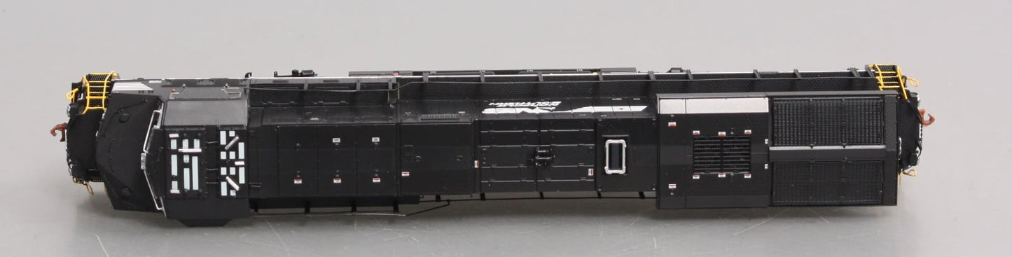 Scale Trains 33093 HO Norfolk Southern GE ES44AC Diesel #8117 LN/Box