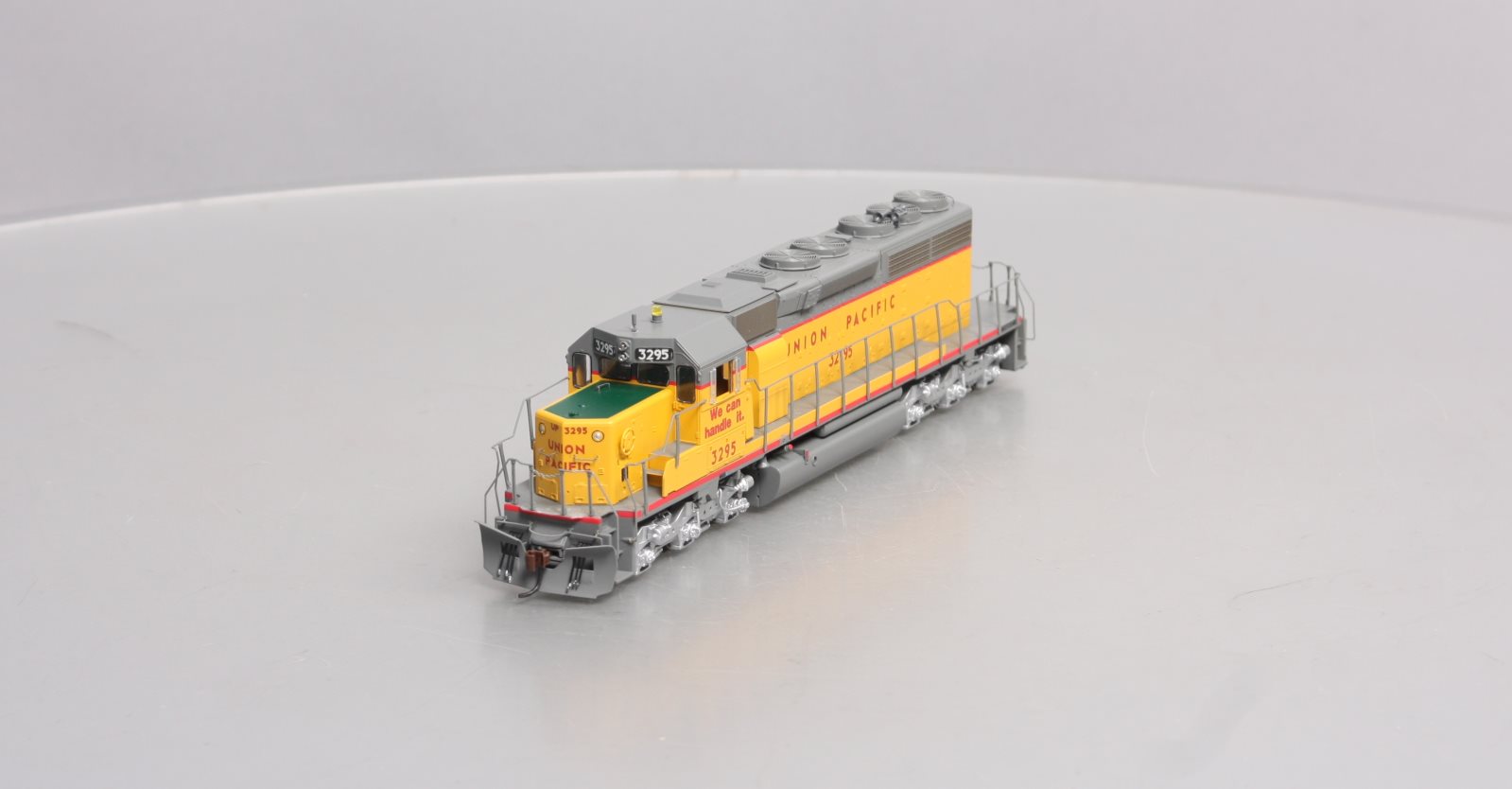 Athearn 95195 HO Union Pacific Ready to Run SD40-2 Diesel Locomotive #3295