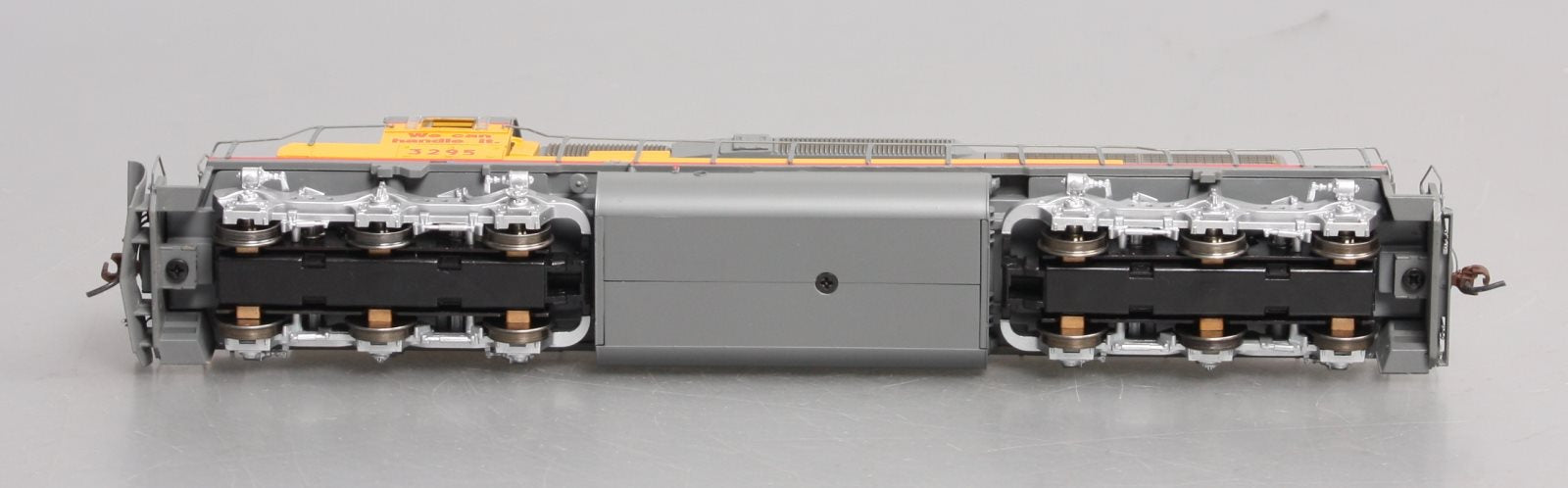 Athearn 95195 HO Union Pacific Ready to Run SD40-2 Diesel Locomotive #3295