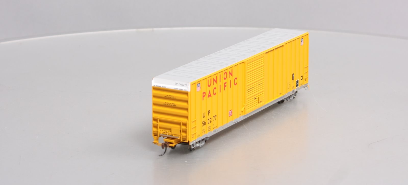 Athearn 72647 HO Union Pacific FMC 60' Hi-Cube Box Car #560277