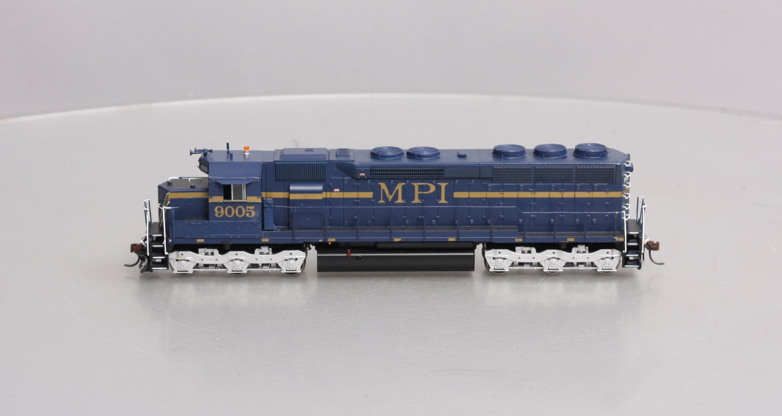 Athearn 98058 HO MPI SD45 Diesel Locomotive #9005 - RTR – Trainz