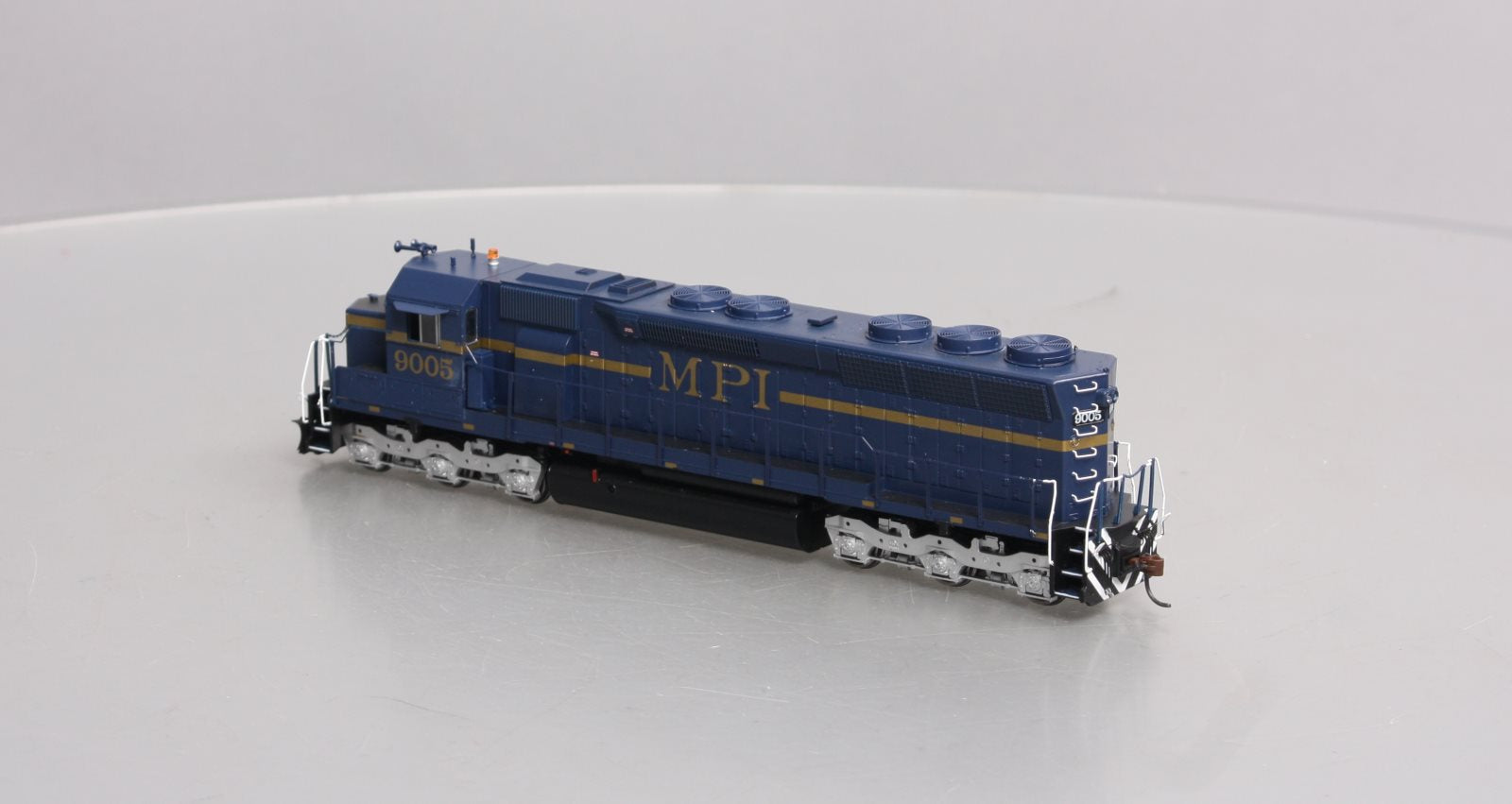 Athearn 98058 HO MPI SD45 Diesel Locomotive #9005 - RTR