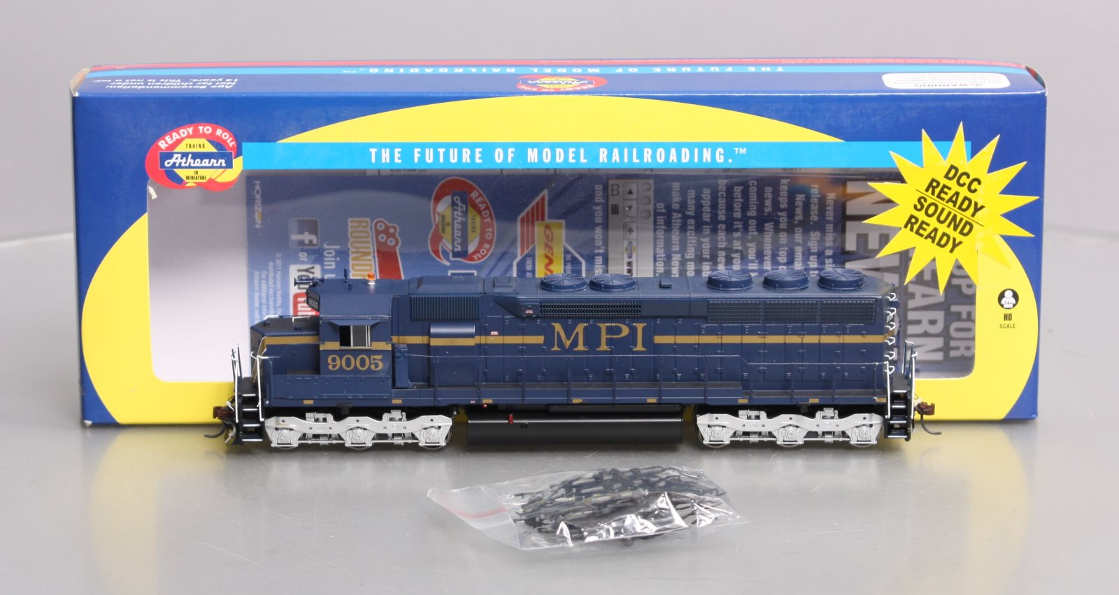 Athearn 98058 HO MPI SD45 Diesel Locomotive #9005 - RTR