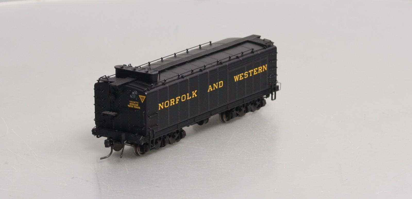 Broadway Limited 4774 HO Norfolk and Western Auxillary Water Tender #160270