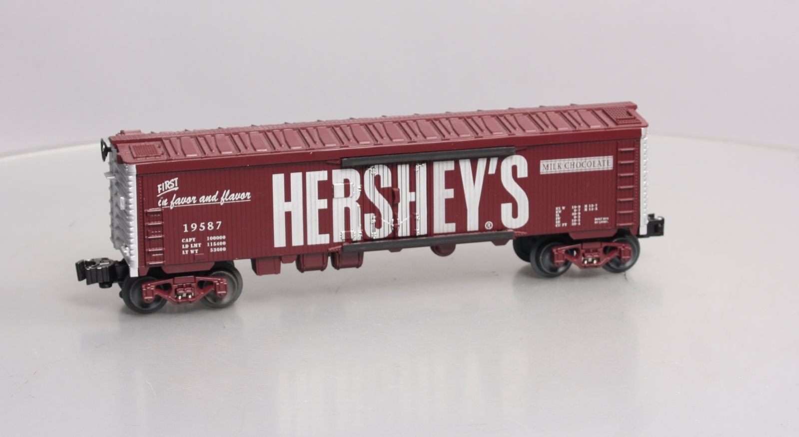 Lionel 6-19587 O Gauge Hershey's Chocolate Reefer